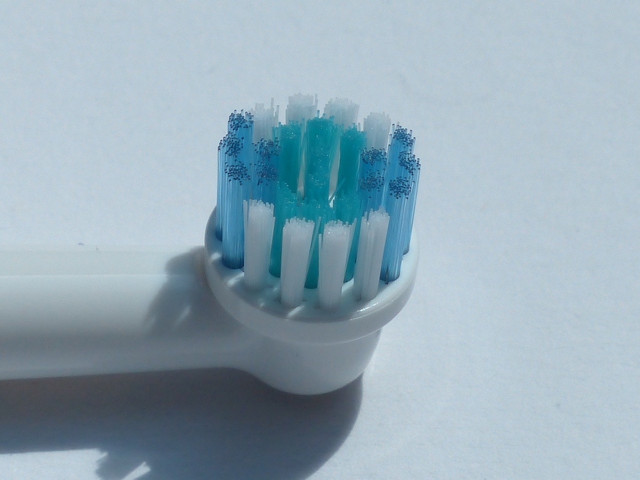 İnvisalign Tedavisinde Kontrol Ziyaretlerinde Yapılan Plak Değişiklikleri