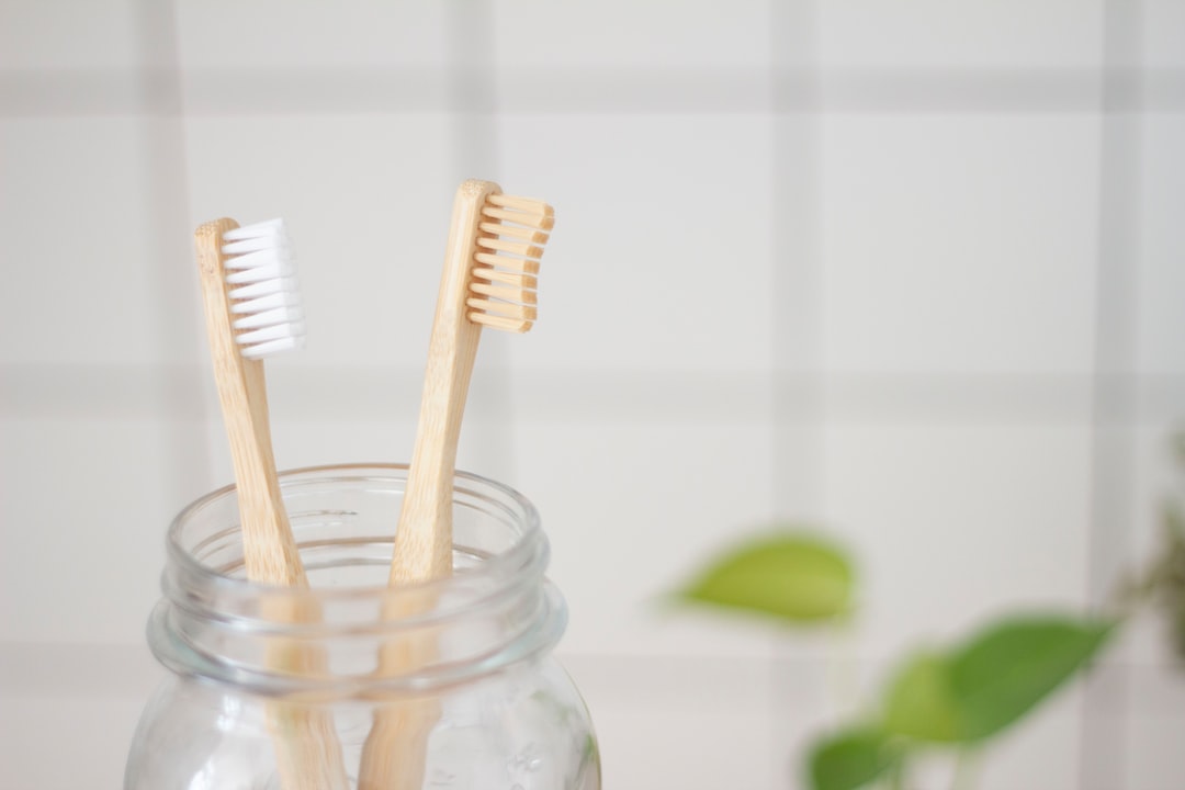 Yumuşatıcı Tabletlerle Invisalign Plaklarının Temizlenmesi